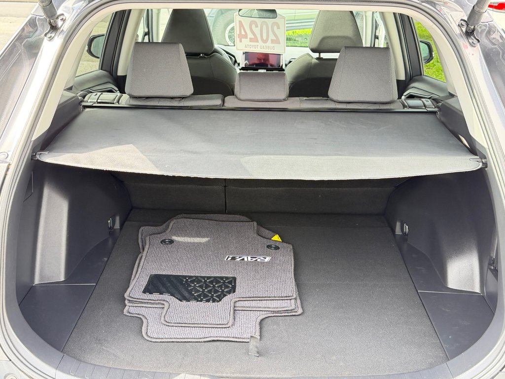 Toyota RAV4 XLE AWD / HITCH / PEA 29-11-27=100KM WOW !!! / 2024 à Thetford Mines, Québec - 57 - w1024h768px