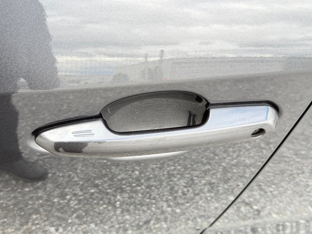Toyota RAV4 XLE AWD / VITRE TEINTÉES / BAS KILOS ! / 2024 à Thetford Mines, Québec - 20 - w1024h768px