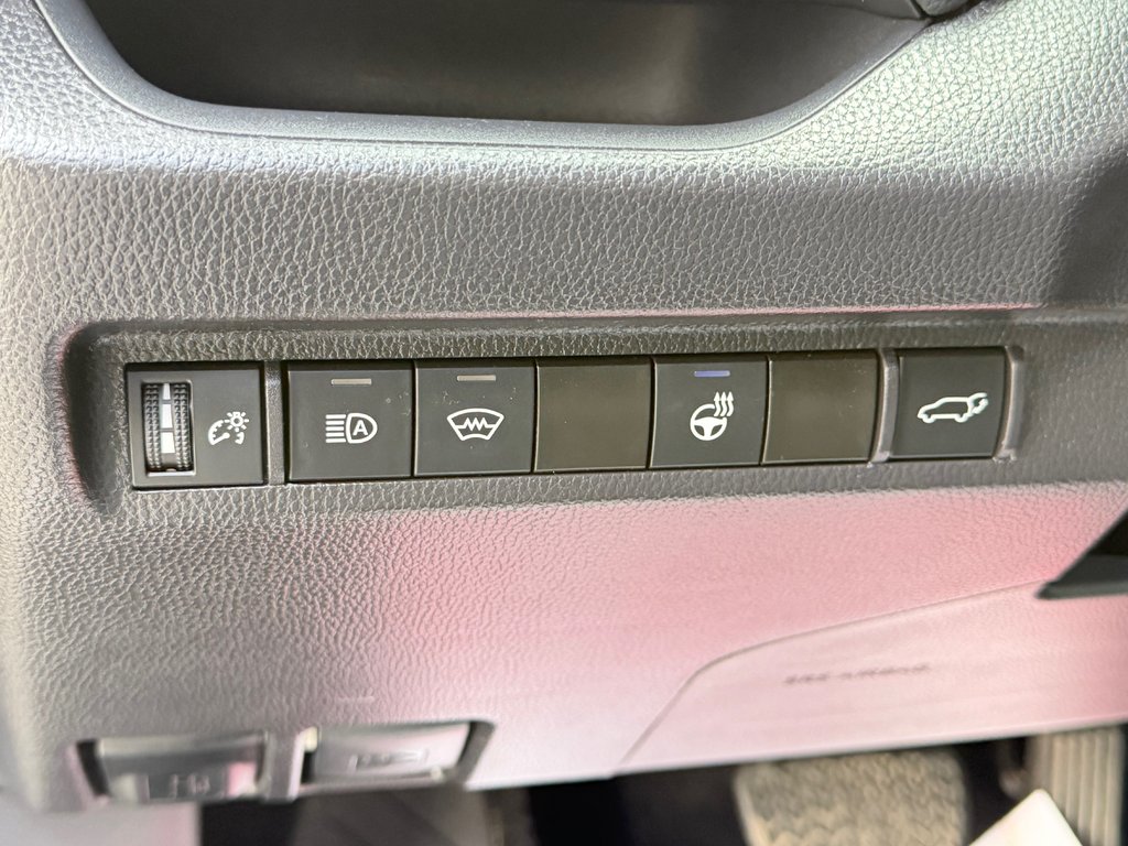 Toyota RAV4 XLE AWD / VITRE TEINTÉES / BAS KILOS ! / 2024 à Thetford Mines, Québec - 33 - w1024h768px