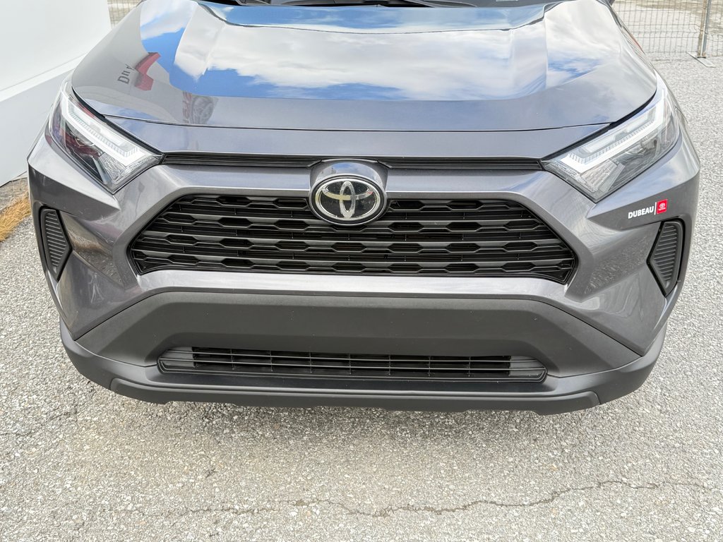Toyota RAV4 XLE AWD / VITRE TEINTÉES / BAS KILOS ! / 2024 à Thetford Mines, Québec - 12 - w1024h768px