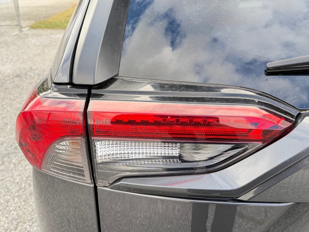 Toyota RAV4 XLE AWD / VITRE TEINTÉES / BAS KILOS ! / 2024 à Thetford Mines, Québec - 23 - w1024h768px