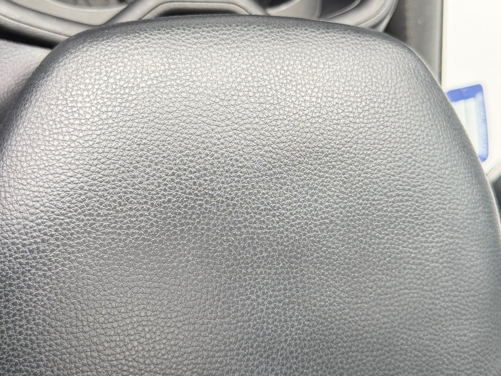 Toyota RAV4 XLE AWD / VITRE TEINTÉES / BAS KILOS ! / 2024 à Thetford Mines, Québec - 48 - w1024h768px
