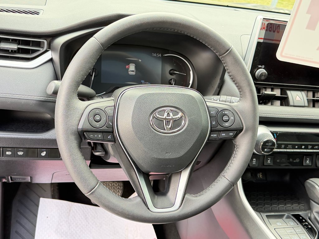 Toyota RAV4 XLE AWD / VITRE TEINTÉES / BAS KILOS ! / 2024 à Thetford Mines, Québec - 34 - w1024h768px
