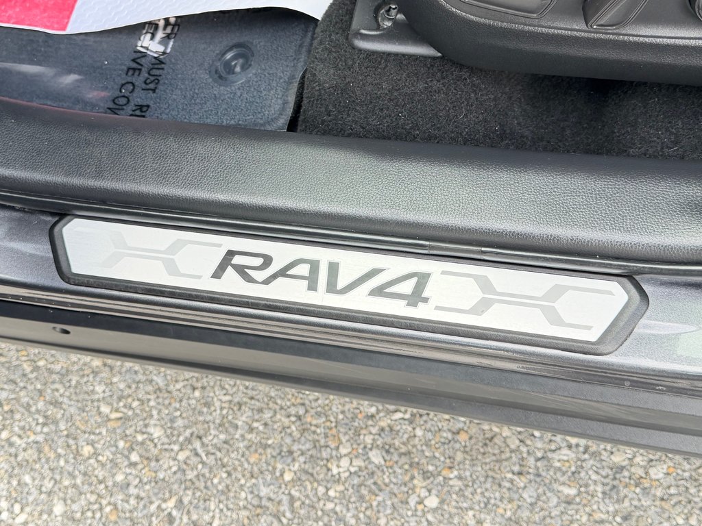 Toyota RAV4 XLE AWD / VITRE TEINTÉES / BAS KILOS ! / 2024 à Thetford Mines, Québec - 31 - w1024h768px