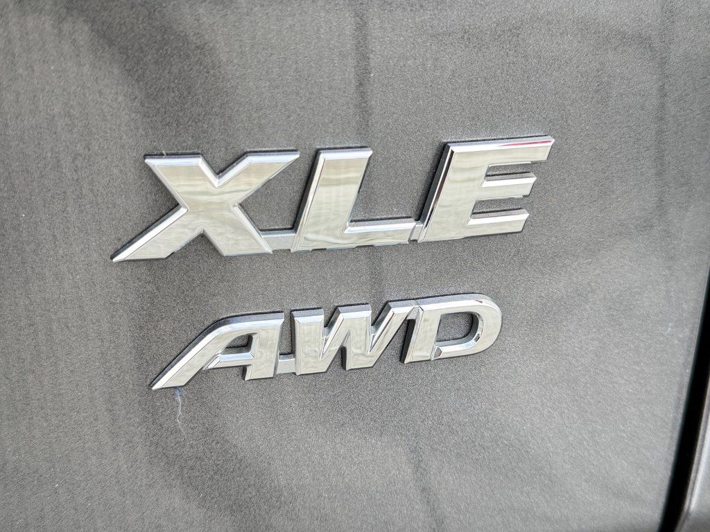 Toyota RAV4 XLE AWD / VITRE TEINTÉES / BAS KILOS ! / 2024 à Thetford Mines, Québec - 25 - w1024h768px