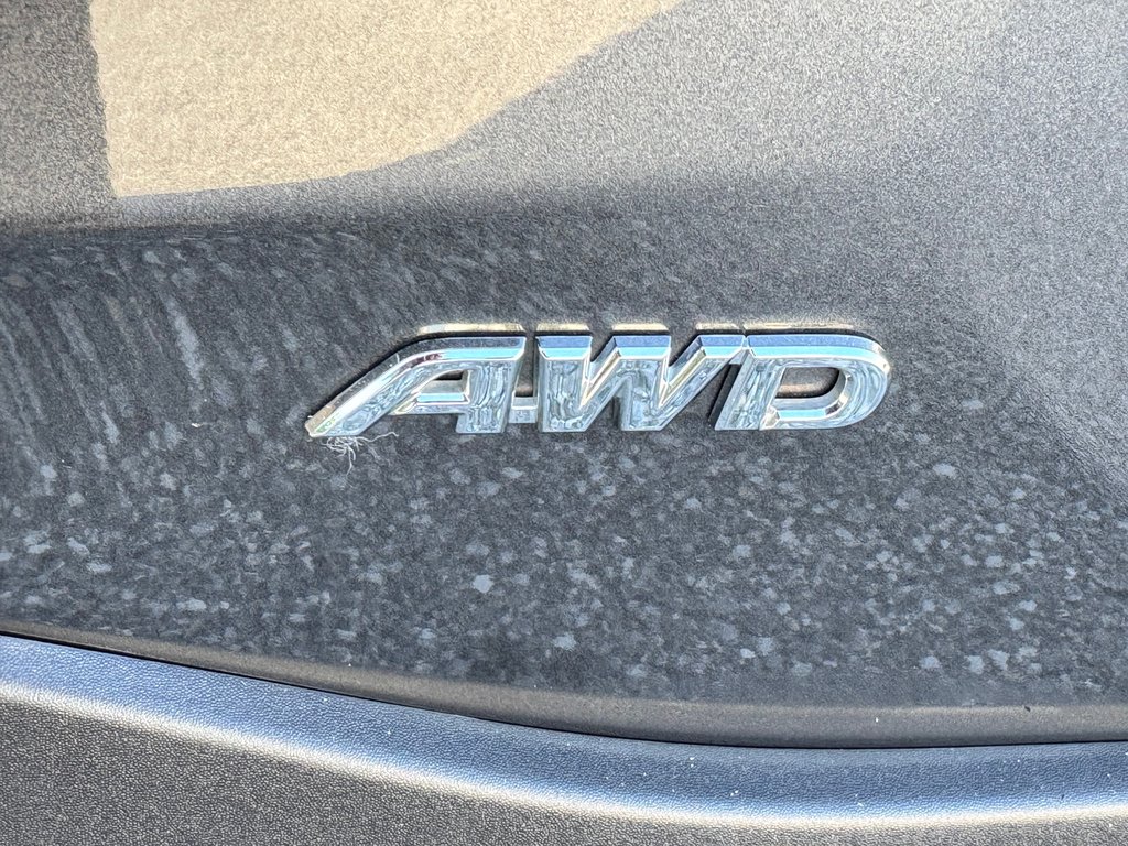 2025 Toyota RAV4 HYBRIDE XLE AWD / LE MOINS CHER AU CANADA / in Thetford Mines, Quebec - 21 - w1024h768px