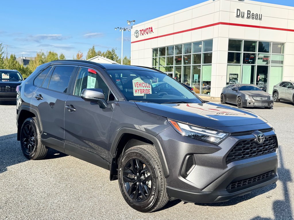 2025 Toyota RAV4 HYBRIDE XLE AWD / LE MOINS CHER AU CANADA / in Thetford Mines, Quebec - 3 - w1024h768px