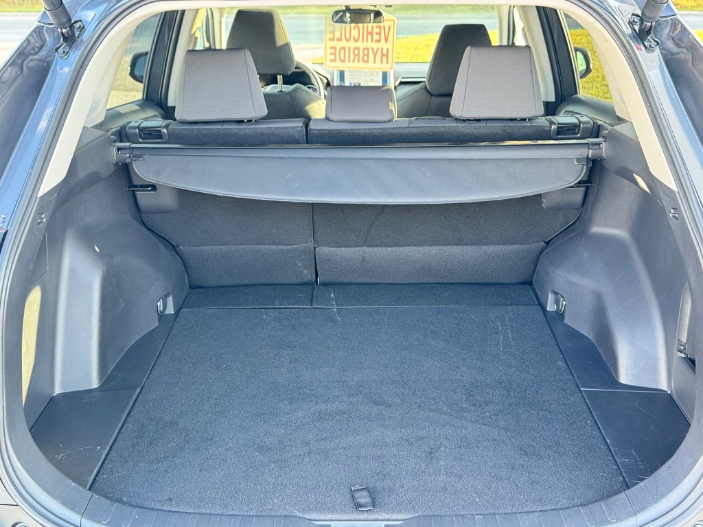 2025 Toyota RAV4 HYBRIDE XLE AWD / LE MOINS CHER AU CANADA / in Thetford Mines, Quebec - 62 - w1024h768px
