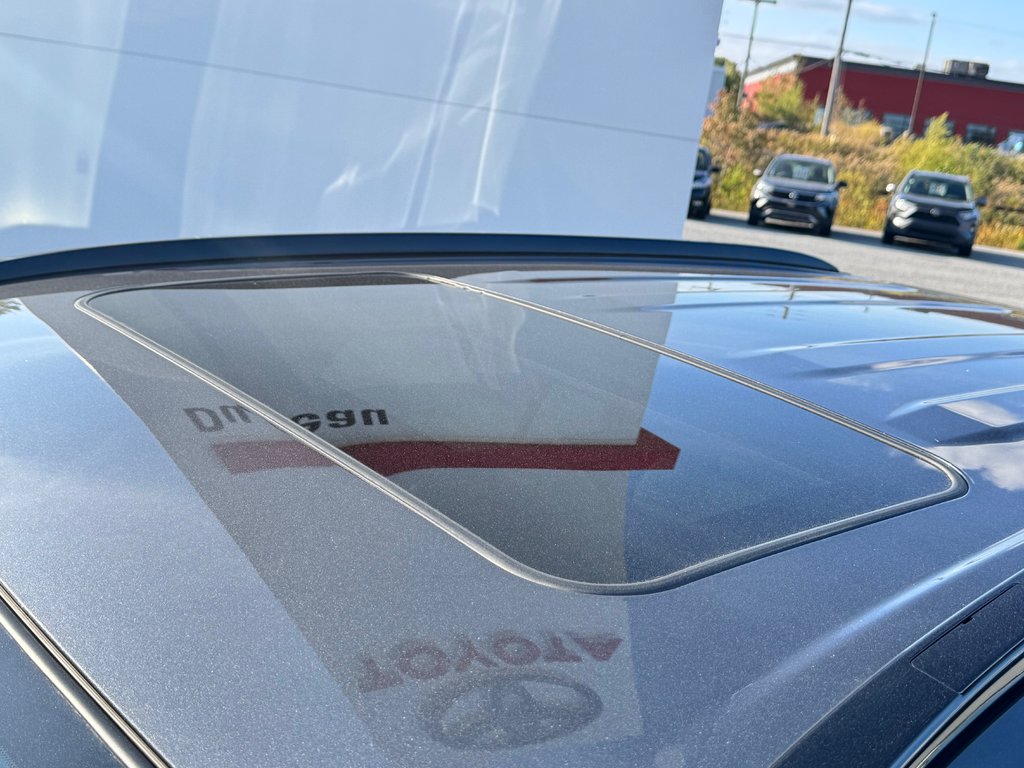 2025 Toyota RAV4 HYBRIDE XLE AWD / LE MOINS CHER AU CANADA / in Thetford Mines, Quebec - 18 - w1024h768px