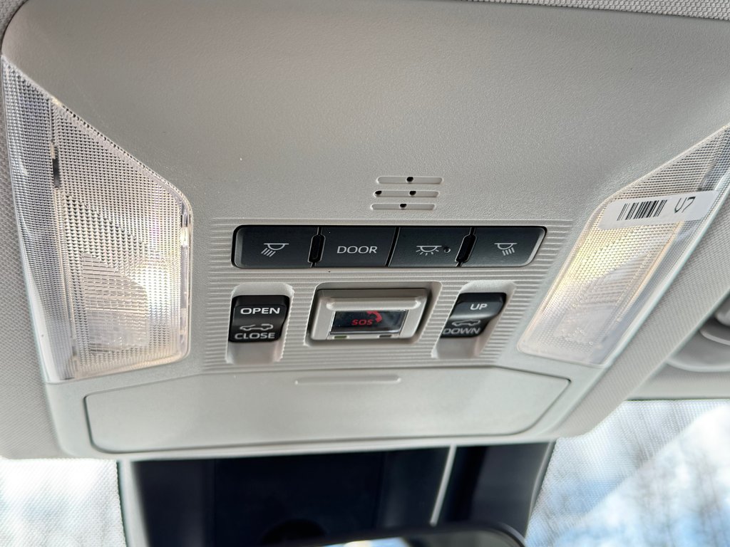 Toyota RAV4 XLE AWD / HITCH TOYOTA / TAG / ÉTAT NEUF !!! / 2025 à Thetford Mines, Québec - 51 - w1024h768px