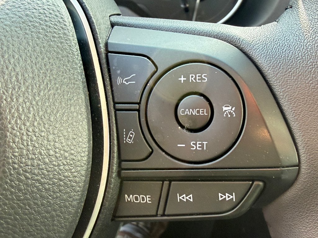 Toyota RAV4 XLE AWD / HITCH TOYOTA / TAG / ÉTAT NEUF !!! / 2025 à Thetford Mines, Québec - 37 - w1024h768px