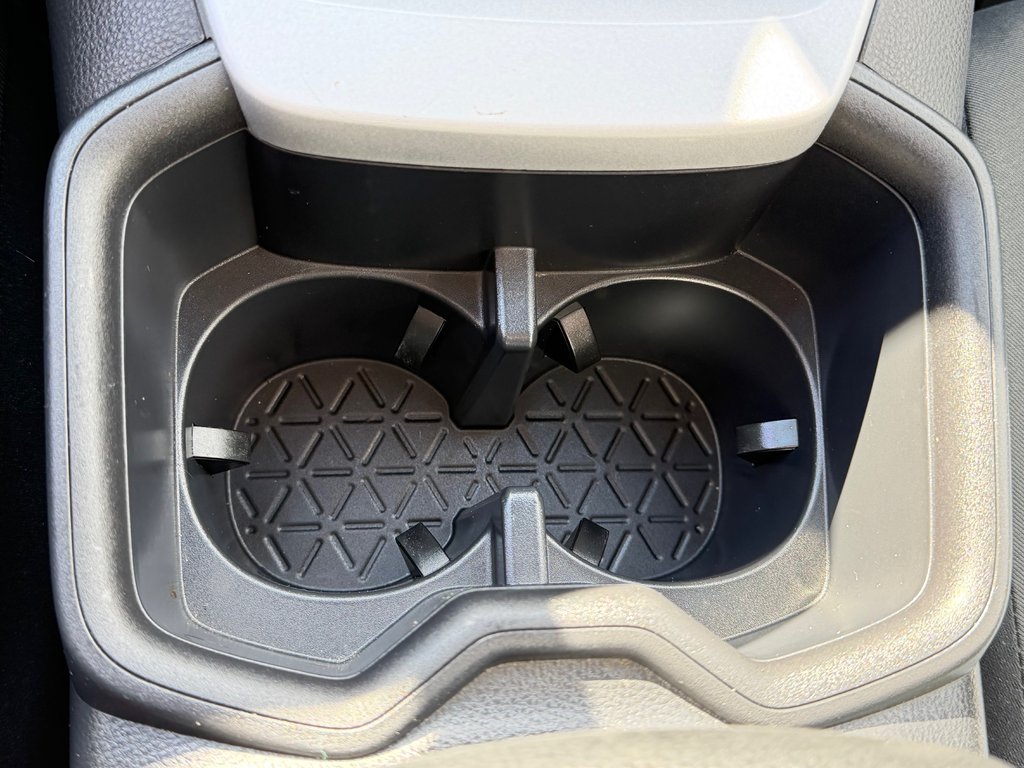 Toyota RAV4 XLE AWD / HITCH TOYOTA / TAG / ÉTAT NEUF !!! / 2025 à Thetford Mines, Québec - 47 - w1024h768px