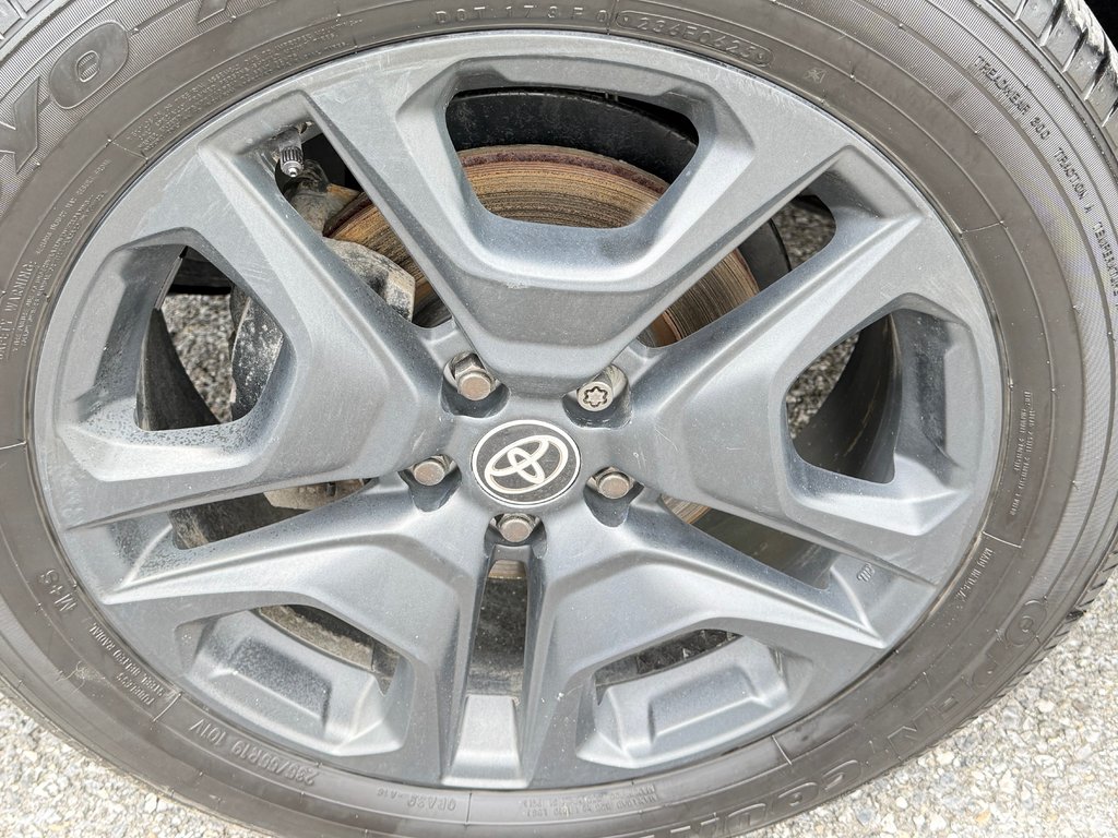 2025 Toyota RAV4 TRAIL AWD / PEA 29-04-29=100KM / HITCH WOW / in Thetford Mines, Quebec - 15 - w1024h768px