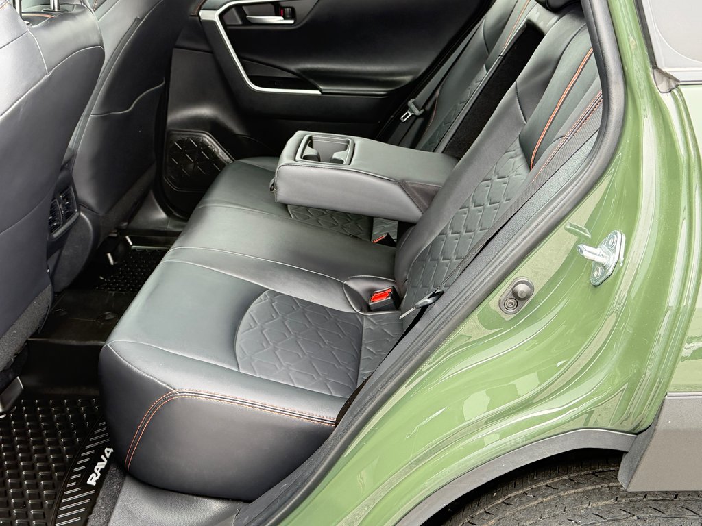 2025 Toyota RAV4 TRAIL AWD / PEA 29-04-29=100KM / HITCH WOW / in Thetford Mines, Quebec - 56 - w1024h768px