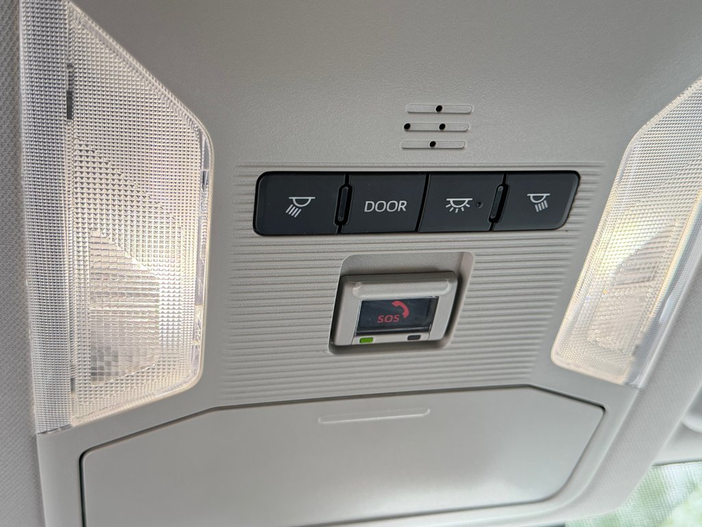 2025 Toyota RAV4 LE AWD / MAGS / HITCH / AUBAINE !! / in Thetford Mines, Quebec - 43 - w1024h768px