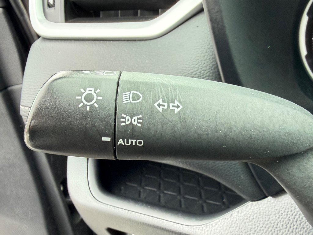 2025 Toyota RAV4 LE AWD / MAGS / HITCH / AUBAINE !! / in Thetford Mines, Quebec - 31 - w1024h768px