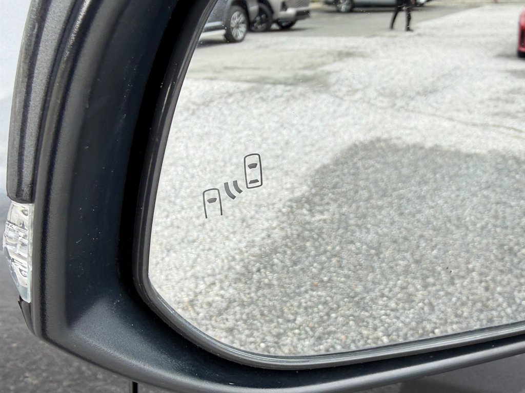 2025 Toyota RAV4 LE AWD / MAGS / HITCH / AUBAINE !! / in Thetford Mines, Quebec - 24 - w1024h768px