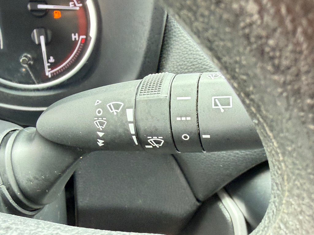 2025 Toyota RAV4 LE AWD / MAGS / HITCH / AUBAINE !! / in Thetford Mines, Quebec - 33 - w1024h768px