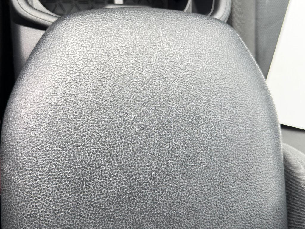 2025 Toyota RAV4 LE AWD / MAGS / HITCH / AUBAINE !! / in Thetford Mines, Quebec - 41 - w1024h768px