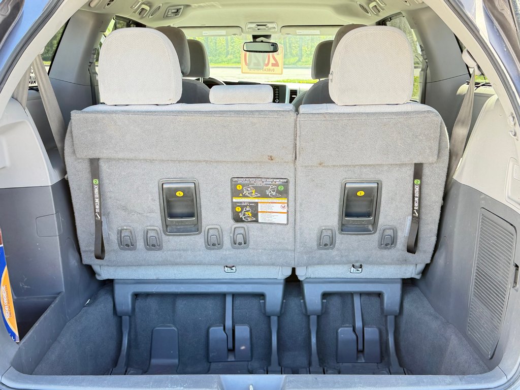 2020 Toyota SIENNA LE AWD LE AWD / FAIBLE KILOMETRAGE / 7 PASSAGERS in Thetford Mines, Quebec - 59 - w1024h768px