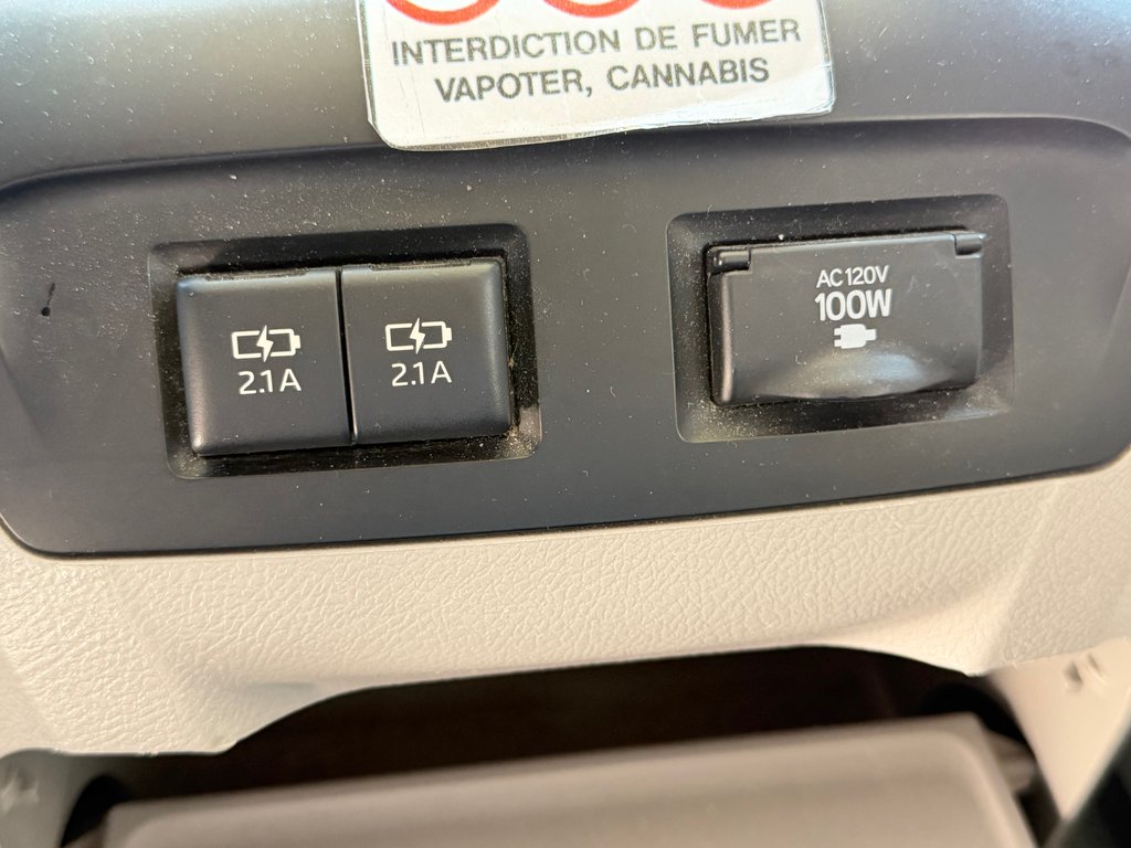 2020 Toyota SIENNA LE AWD LE AWD / FAIBLE KILOMETRAGE / 7 PASSAGERS in Thetford Mines, Quebec - 57 - w1024h768px