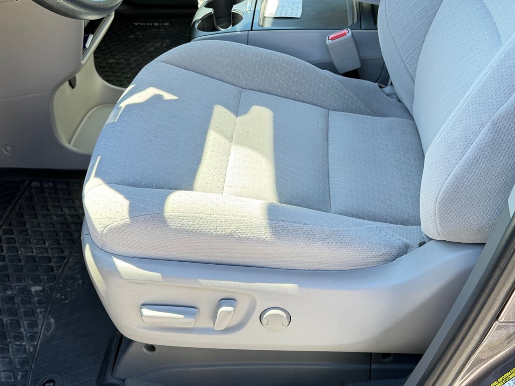 2020 Toyota SIENNA LE AWD LE AWD / FAIBLE KILOMETRAGE / 7 PASSAGERS in Thetford Mines, Quebec - 30 - w1024h768px
