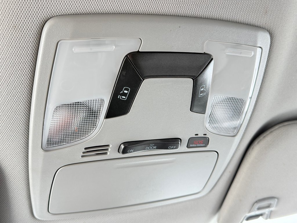 2020 Toyota SIENNA LE AWD LE AWD / FAIBLE KILOMETRAGE / 7 PASSAGERS in Thetford Mines, Quebec - 55 - w1024h768px