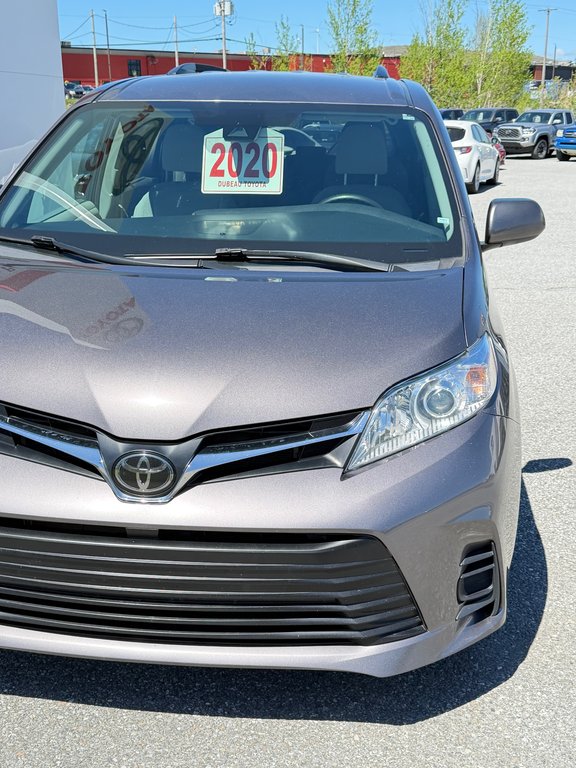 2020 Toyota SIENNA LE AWD LE AWD / FAIBLE KILOMETRAGE / 7 PASSAGERS in Thetford Mines, Quebec - 8 - w1024h768px