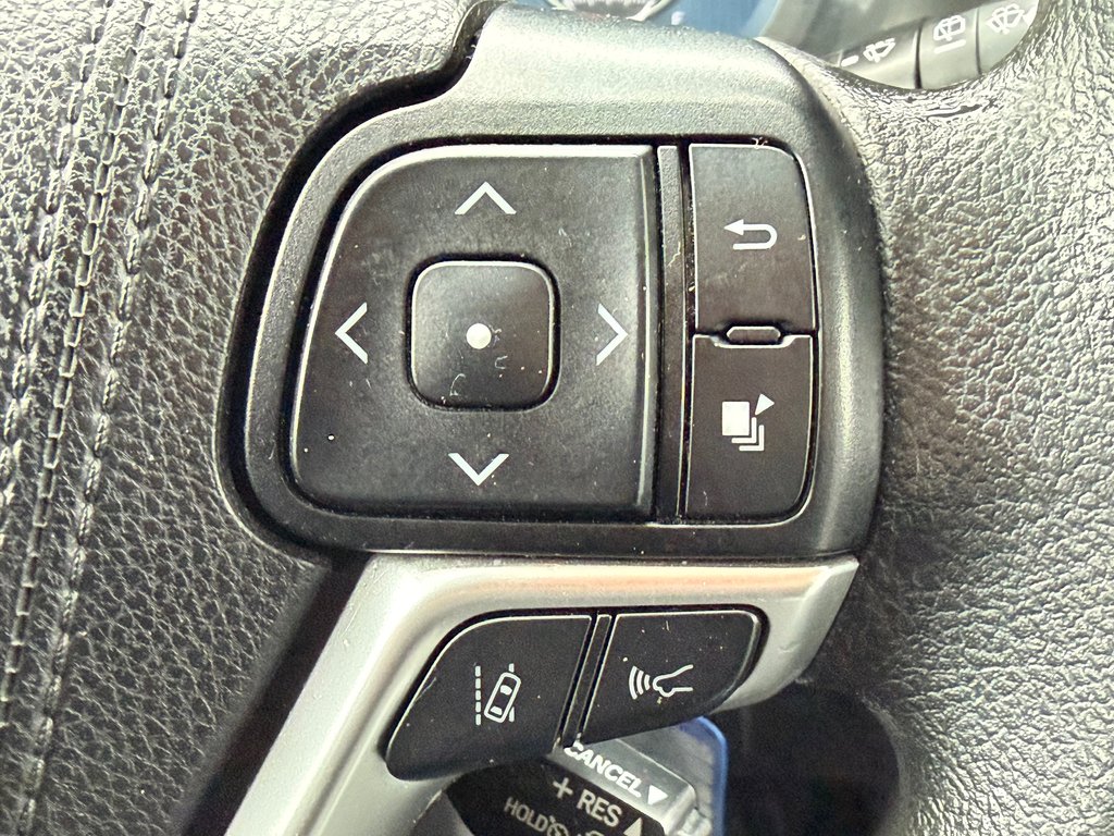 2020 Toyota SIENNA LE AWD LE AWD / FAIBLE KILOMETRAGE / 7 PASSAGERS in Thetford Mines, Quebec - 39 - w1024h768px