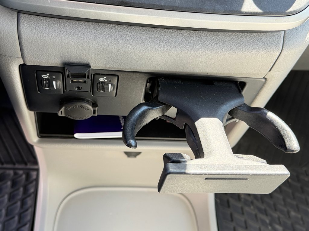 2020 Toyota SIENNA LE AWD LE AWD / FAIBLE KILOMETRAGE / 7 PASSAGERS in Thetford Mines, Quebec - 44 - w1024h768px