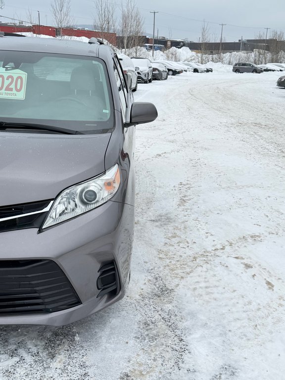 2020 Toyota SIENNA LE AWD LE AWD / FAIBLE KILOMETRAGE / 7 PASSAGERS in Thetford Mines, Quebec - 9 - w1024h768px