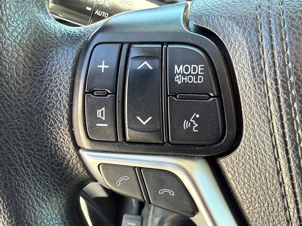 2020 Toyota SIENNA LE AWD LE AWD / FAIBLE KILOMETRAGE / 7 PASSAGERS in Thetford Mines, Quebec - 34 - w1024h768px