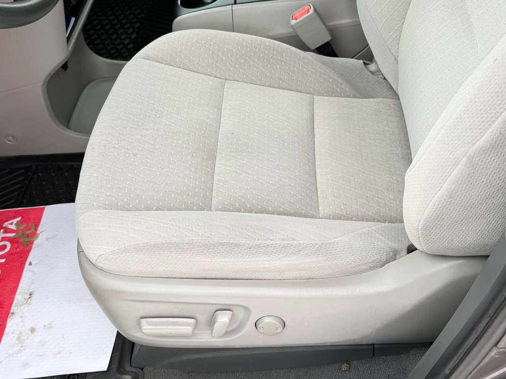 2020 Toyota SIENNA LE AWD LE AWD / FAIBLE KILOMETRAGE / 7 PASSAGERS in Thetford Mines, Quebec - 32 - w1024h768px