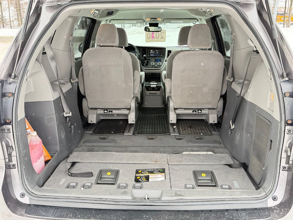 2020 Toyota SIENNA LE AWD LE AWD / FAIBLE KILOMETRAGE / 7 PASSAGERS in Thetford Mines, Quebec - 62 - w1024h768px