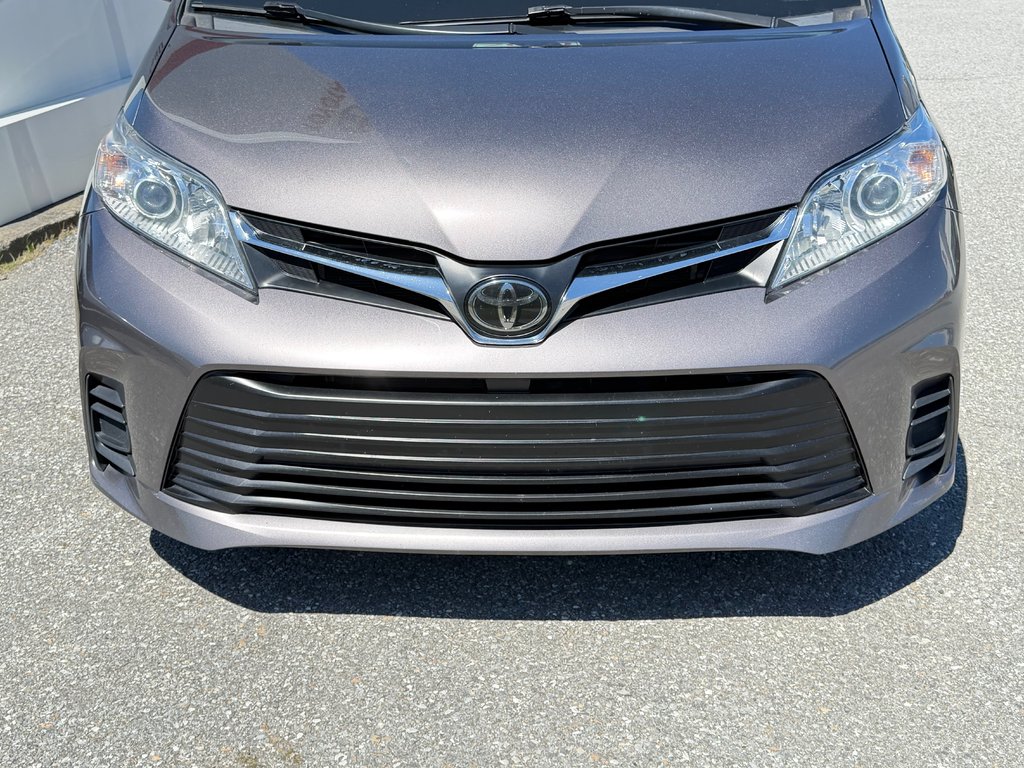 2020 Toyota SIENNA LE AWD LE AWD / FAIBLE KILOMETRAGE / 7 PASSAGERS in Thetford Mines, Quebec - 11 - w1024h768px