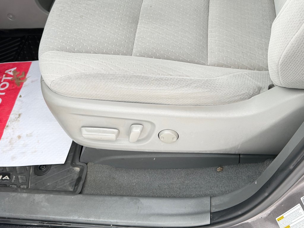 2020 Toyota SIENNA LE AWD LE AWD / FAIBLE KILOMETRAGE / 7 PASSAGERS in Thetford Mines, Quebec - 31 - w1024h768px