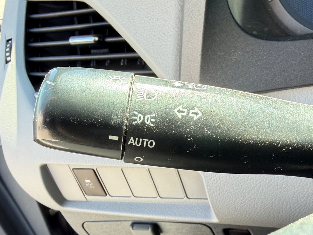 2020 Toyota SIENNA LE AWD LE AWD / FAIBLE KILOMETRAGE / 7 PASSAGERS in Thetford Mines, Quebec - 35 - w1024h768px