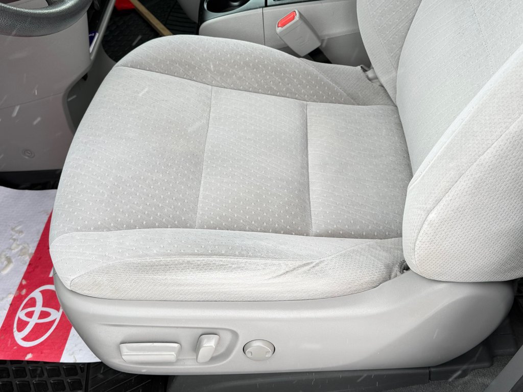 2020 Toyota SIENNA LE AWD AWD / INSPECTÉ / MÉCANIQUE A1 / WOW / in Thetford Mines, Quebec - 29 - w1024h768px