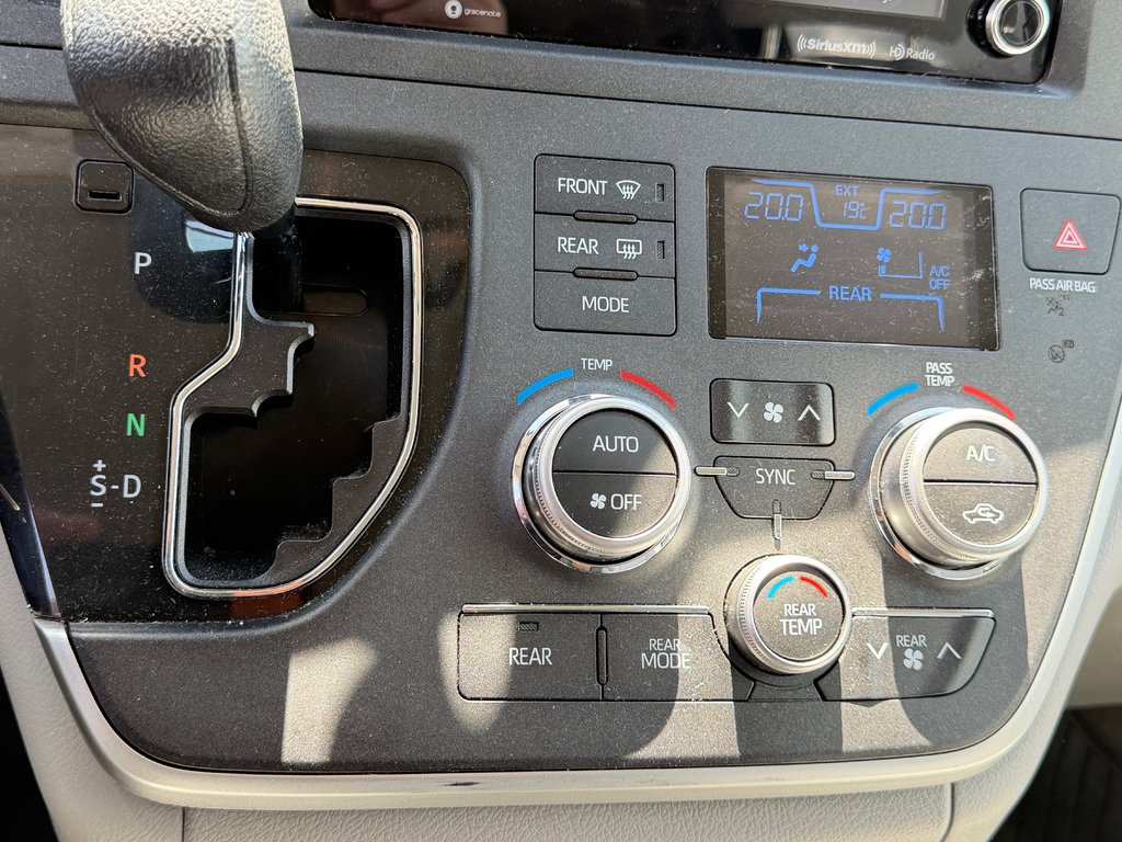 2020 Toyota SIENNA LE AWD INSPECTÉ / MÉCANIQUE A1 / WOW / in Thetford Mines, Quebec - 40 - w1024h768px