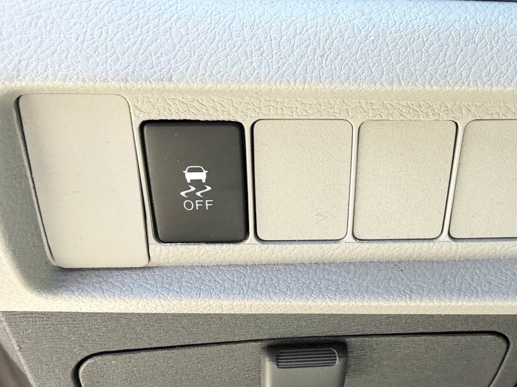 2020 Toyota SIENNA LE AWD INSPECTÉ / MÉCANIQUE A1 / WOW / in Thetford Mines, Quebec - 29 - w1024h768px