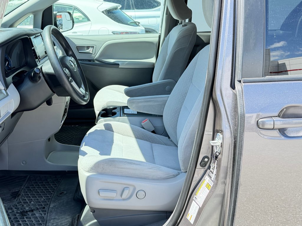 2020 Toyota SIENNA LE AWD INSPECTÉ / MÉCANIQUE A1 / WOW / in Thetford Mines, Quebec - 27 - w1024h768px
