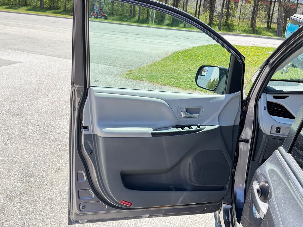 2020 Toyota SIENNA LE AWD INSPECTÉ / MÉCANIQUE A1 / WOW / in Thetford Mines, Quebec - 25 - w1024h768px