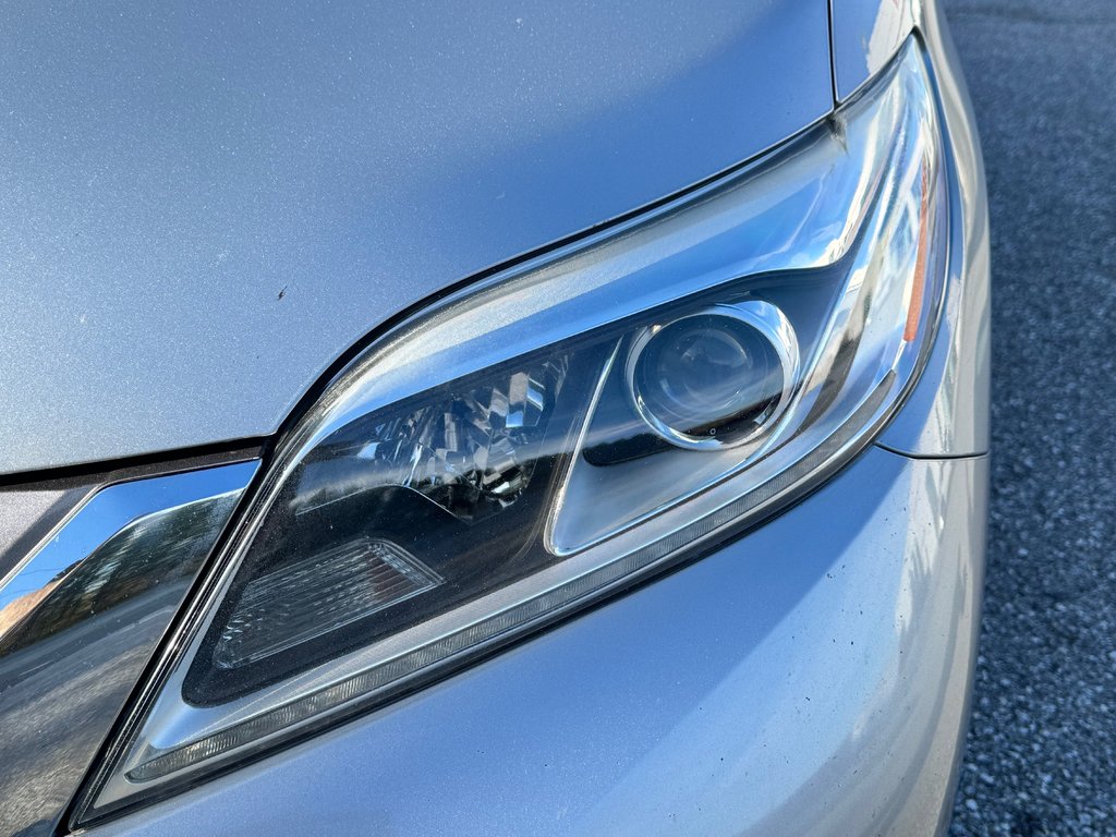 Toyota Sienna XLE / AWD / INSPECTÉ / INT : CUIR / TOIT OUVRANT 2015 à Thetford Mines, Québec - 10 - w1024h768px