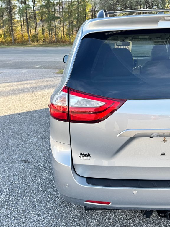 Toyota Sienna XLE / AWD / INSPECTÉ / INT : CUIR / TOIT OUVRANT 2015 à Thetford Mines, Québec - 20 - w1024h768px