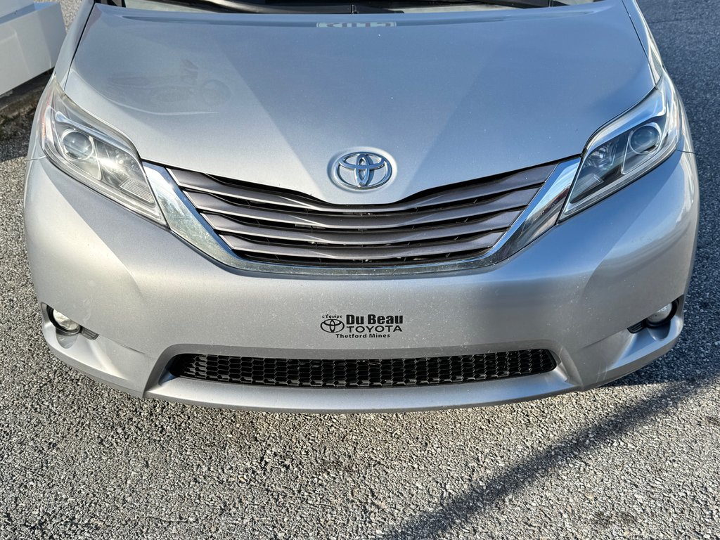Toyota Sienna XLE / AWD / INSPECTÉ / INT : CUIR / TOIT OUVRANT 2015 à Thetford Mines, Québec - 13 - w1024h768px