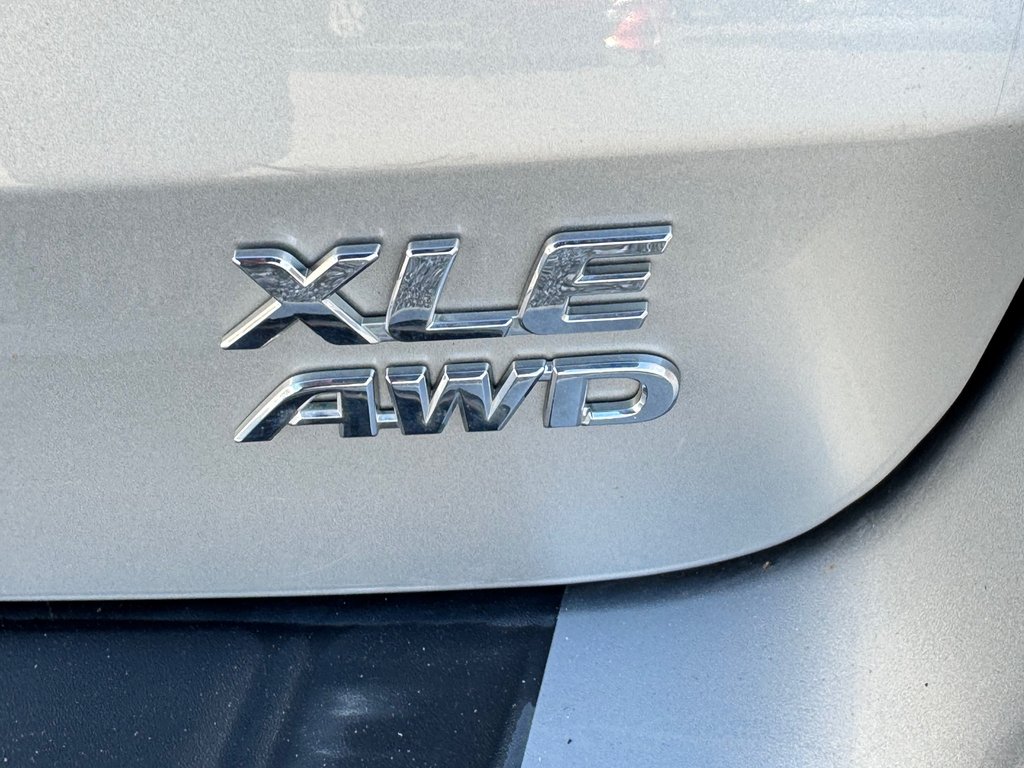 Toyota Sienna XLE / AWD / INSPECTÉ / INT : CUIR / TOIT OUVRANT 2015 à Thetford Mines, Québec - 23 - w1024h768px
