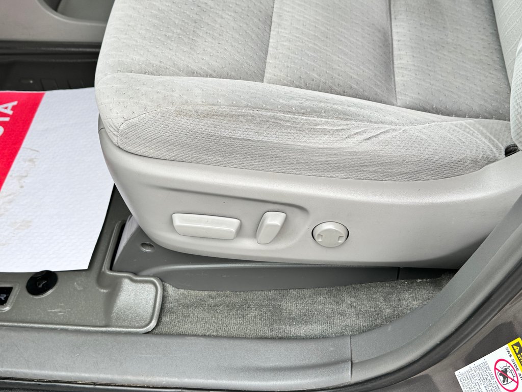 2016 Toyota Sienna LE 8 PLACES / HYPER PROPRE / BIEN ENTRETENU / in Thetford Mines, Quebec - 31 - w1024h768px