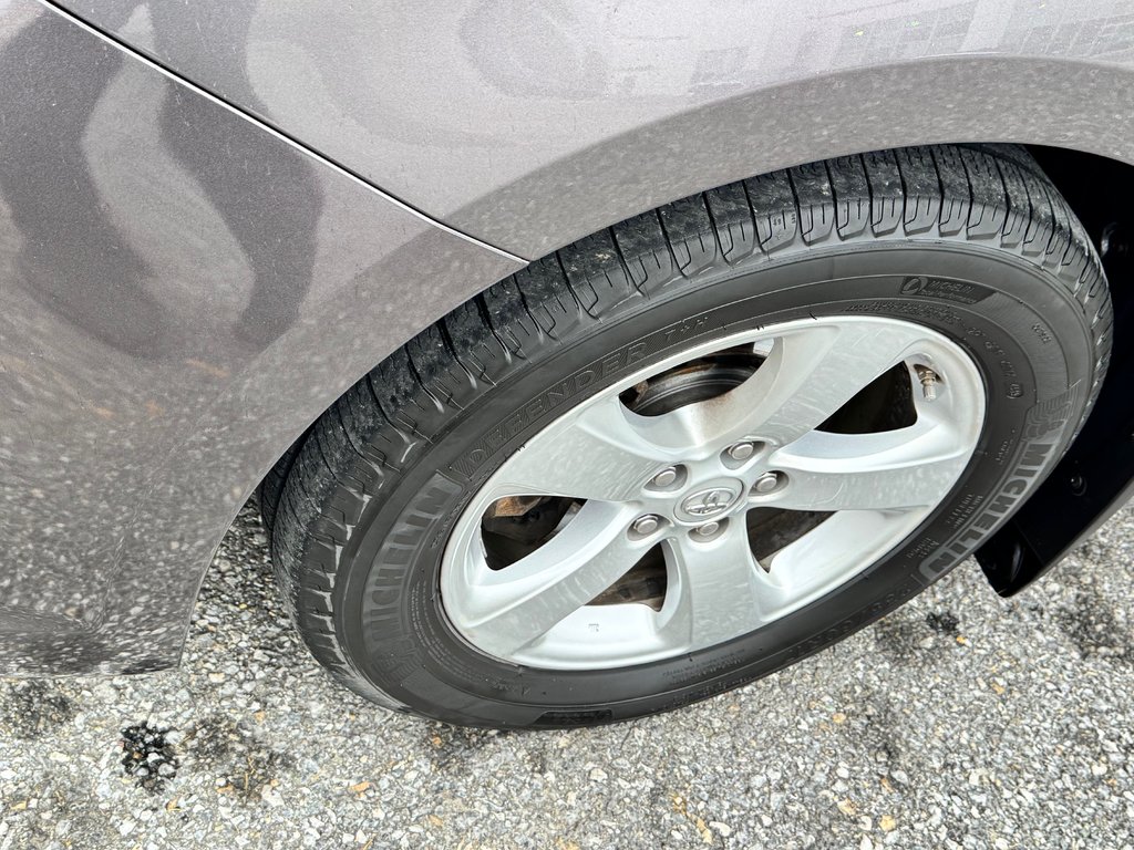 2016 Toyota Sienna LE 8 PLACES / HYPER PROPRE / BIEN ENTRETENU / in Thetford Mines, Quebec - 13 - w1024h768px