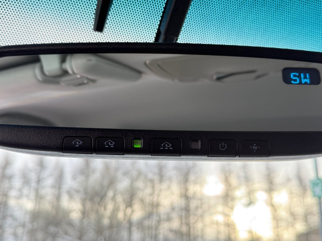 2016 Toyota Sienna LE 8 PLACES / HYPER PROPRE / BIEN ENTRETENU / in Thetford Mines, Quebec - 56 - w1024h768px