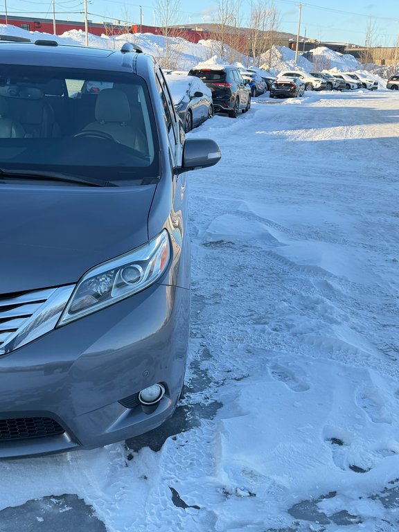 Toyota Sienna LIMITED FWD / LA TOTALE ! / INSPECTÉ SÉCURITAIRE / 2017 à Thetford Mines, Québec - 9 - w1024h768px